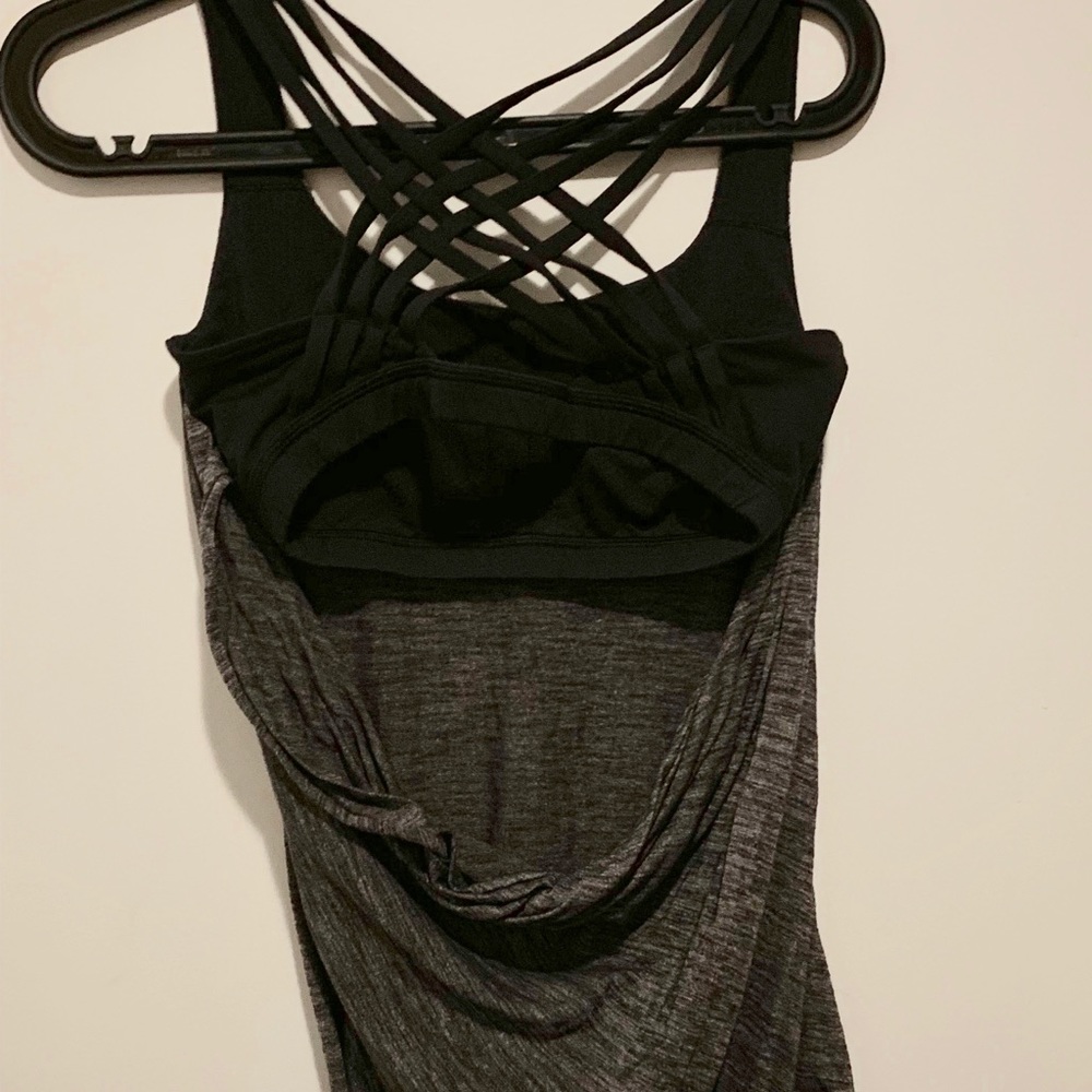 Lululemon Free to be wild tank - size 6